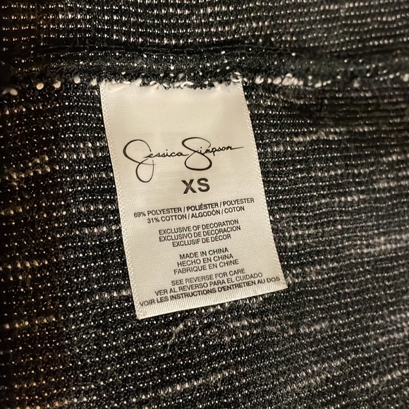 Jessica Simpson black and white mingled vest w/ fringe trim. Size XS - Picture 6 of 10